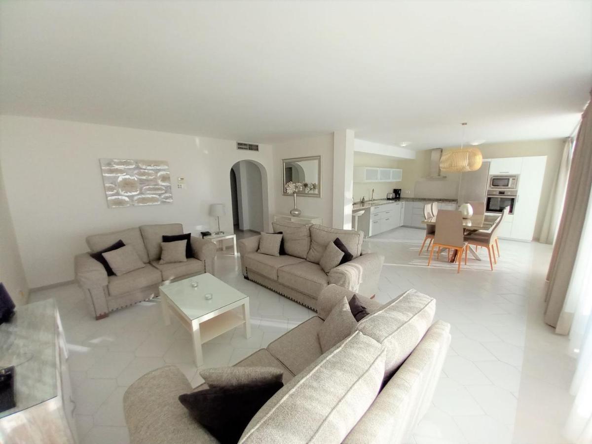 Miraflores Beachfront Penthouse Ситио-де-Калаонда Экстерьер фото